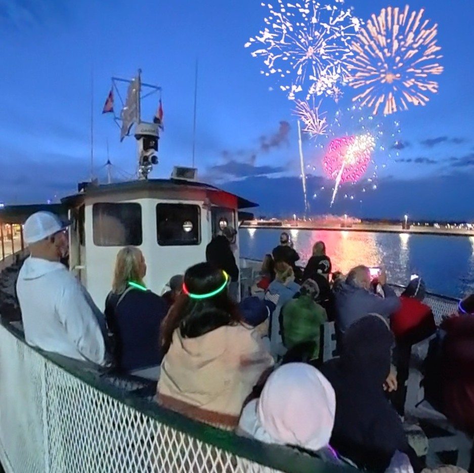 Firework Cruises Things To Do In The Sault Original Soo Locks Boat Tours